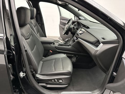 Used 2025 Cadillac XT5 Premium Luxury image 25