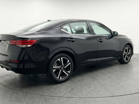 Used 2025 Nissan Sentra SV image 9