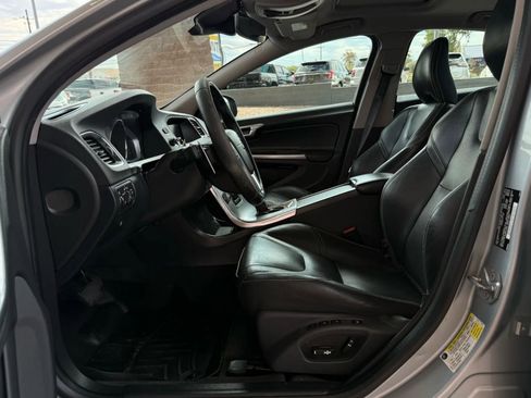 Used 2017 Volvo S60 T5 Dynamic w/ Vision Package image 39