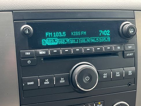 Used 2010 GMC Yukon XL SLT w/ SLT-2 Equipment Package image 15