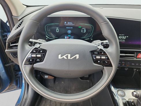 Used 2024 Kia Niro EX FWD image 18