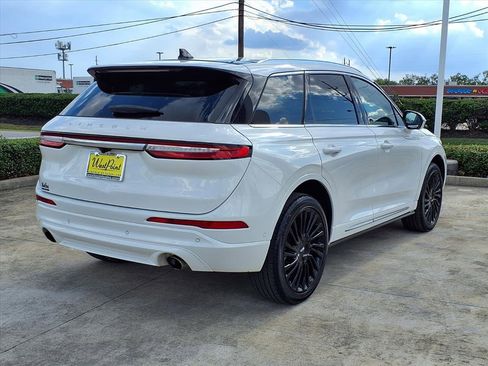 Certified 2022 Lincoln Corsair Reserve w/ Equipment Group 201A image 2