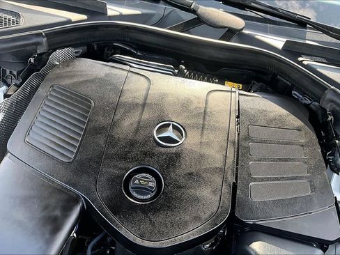 Used 2024 Mercedes-Benz GLC 300 4MATIC image 33