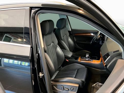 Used 2023 Audi Q5 2.0T Premium Plus w/ Premium Plus Package AWD/4WD image 9