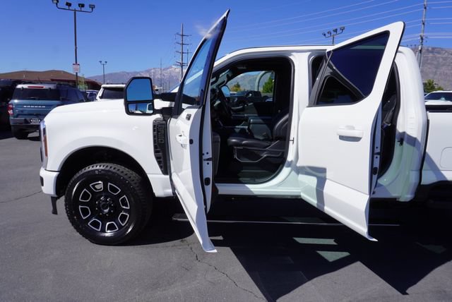 Used 2025 Ford F350 Platinum AWD/4WD image 24