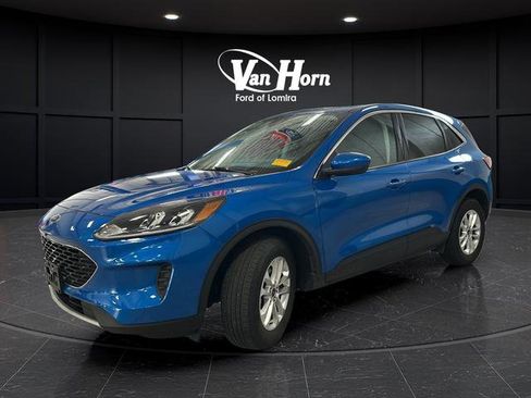 Used 2021 Ford Escape SE w/ Convenience Package AWD/4WD image 3