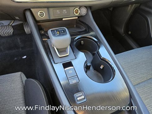 Used 2023 Nissan Rogue SV image 27