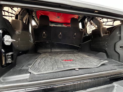 Used 2019 Jeep Wrangler Unlimited Sport S image 19