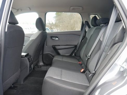 Used 2023 Nissan Rogue SV image 14