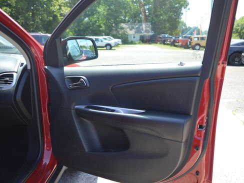 Used 2016 Dodge Journey SXT FWD image 29