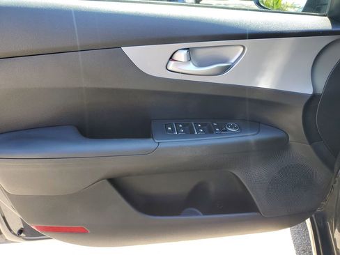 Used 2023 Kia Forte LXS w/ LXS Technology Package image 20