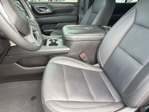 Used 2023 Chevrolet Tahoe Z71 w/ Luxury Package AWD/4WD image 19