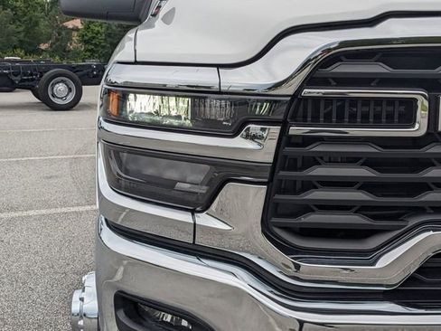 New 2025 RAM 3500 Tradesman w/ Chrome Appearance Group AWD/4WD image 10