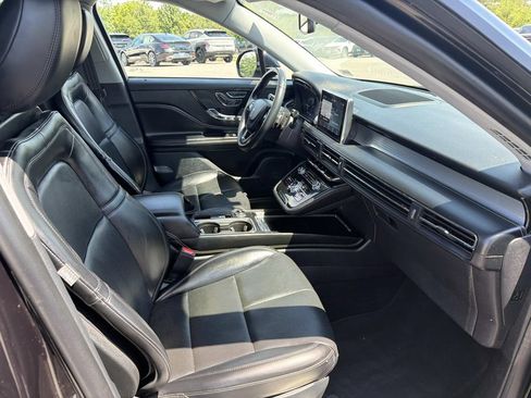 Used 2021 Lincoln Corsair AWD w/ Premium Package image 27