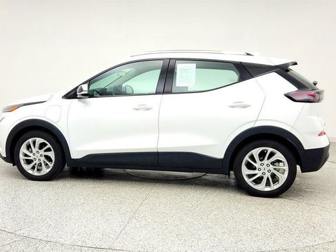 Used 2023 Chevrolet Bolt EUV LT w/ Driver Confidence Package image 8