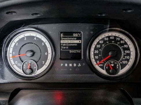 Used 2019 RAM 1500 Tradesman w/ Tradesman SXT Package RWD image 18