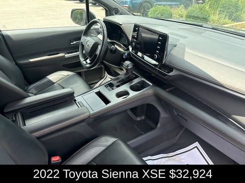 Used 2022 Toyota Sienna XSE w/ XSE Plus Package AWD/4WD image 18