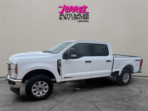 Used 2024 Ford F250 XLT w/ FX4 Off-Road Package image 10