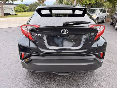 Used 2019 Toyota C-HR XLE FWD image 1