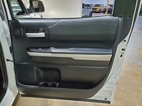 Used 2018 Toyota Tundra SR5 RWD image 21