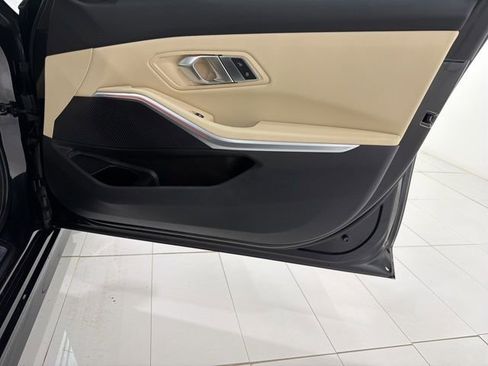 Certified 2022 BMW 330i xDrive Sedan w/ Driving Assistance Package image 18