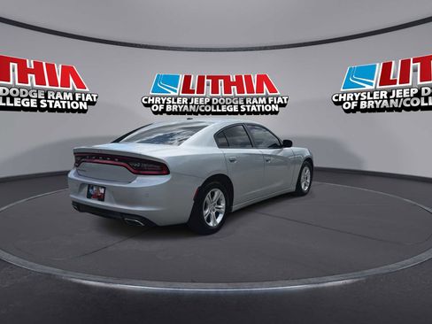 Used 2022 Dodge Charger SXT w/ Leather Interior Group RWD image 8