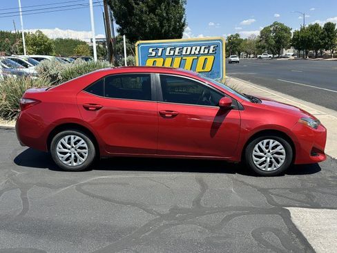 Used 2019 Toyota Corolla LE FWD image 2