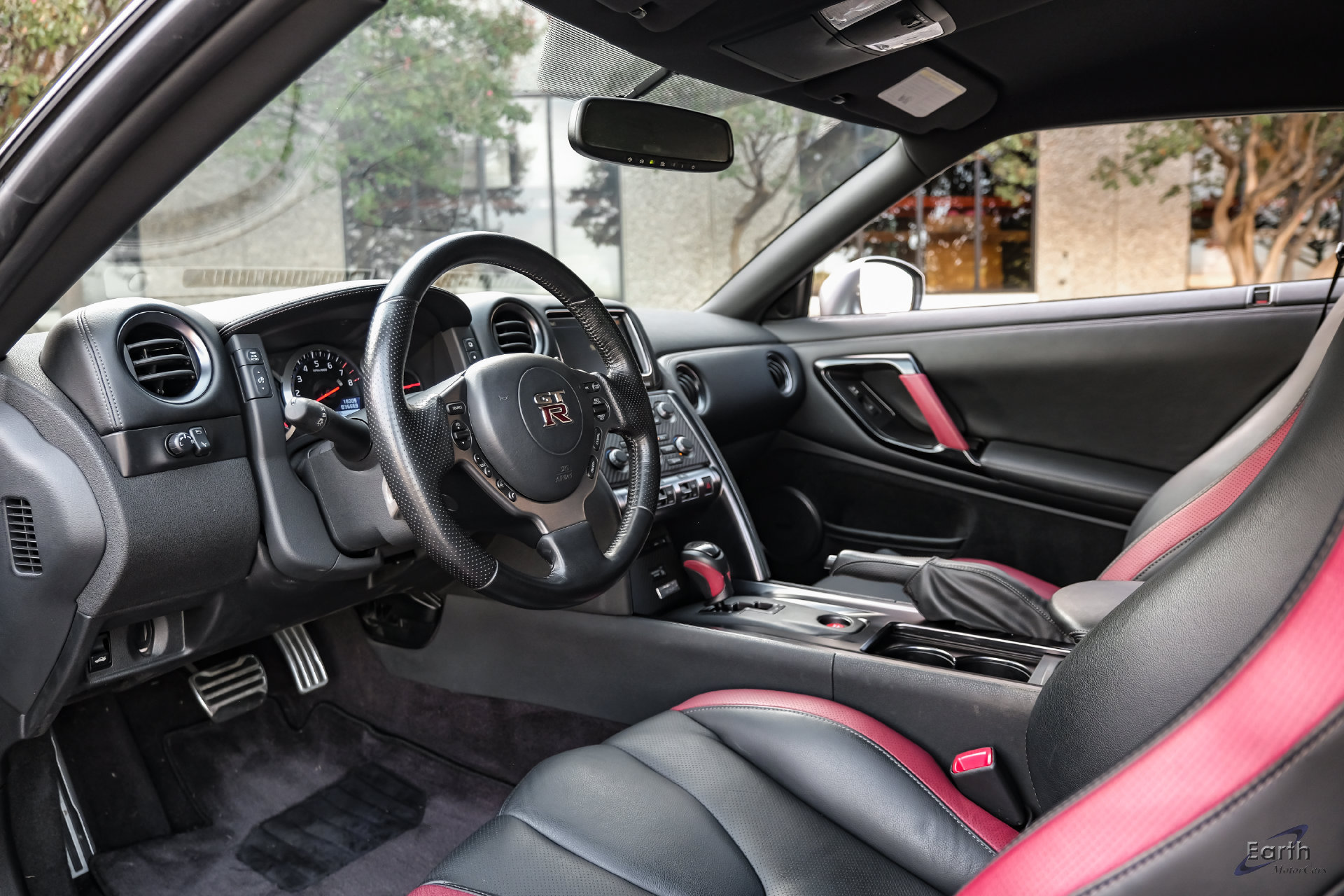 Used 2013 Nissan GT-R Black Edition AWD/4WD image 39