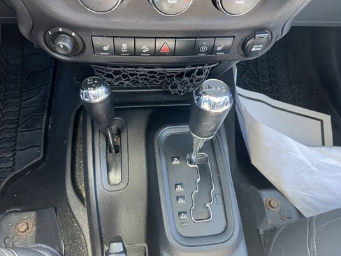 Used 2013 Jeep Wrangler Unlimited Sahara w/ Dual Top Group image 22