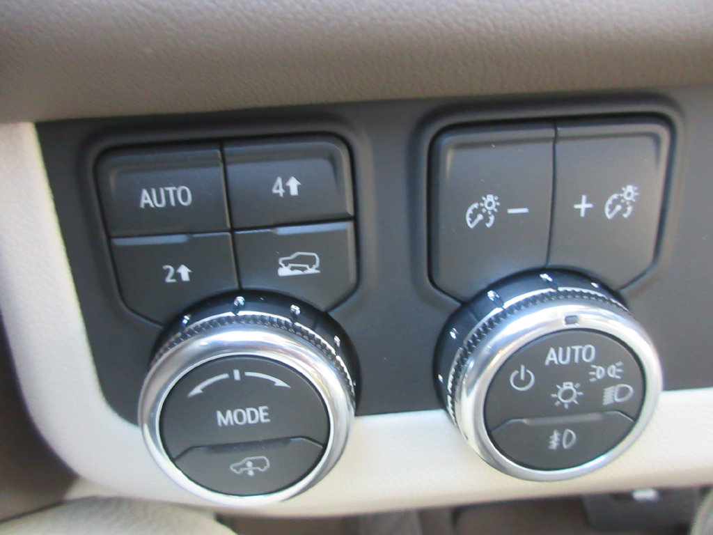 New 2027 GMC Yukon Denali w/ Sun & Power Step Package AWD/4WD image 17