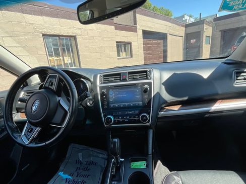 Used 2018 Subaru Outback 2.5i Limited w/ Popular Package #2 AWD/4WD image 17