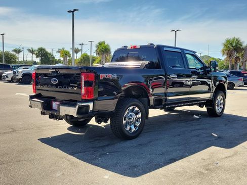 Used 2023 Ford F250 Lariat w/ Lariat Ultimate Package AWD/4WD image 5