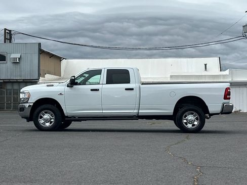 Used 2024 RAM 2500 Tradesman w/ Safety Group AWD/4WD image 5