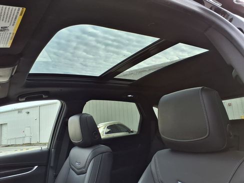 Certified 2023 Cadillac XT5 Premium Luxury w/ LPO, Floor Liner Package image 23