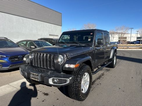 Used 2022 Jeep Gladiator Sport image 1