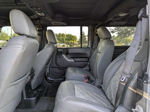 Used 2018 Jeep Wrangler Unlimited Sport S AWD/4WD image 11