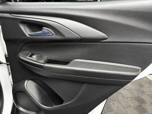 Used 2021 Chevrolet TrailBlazer RS image 50