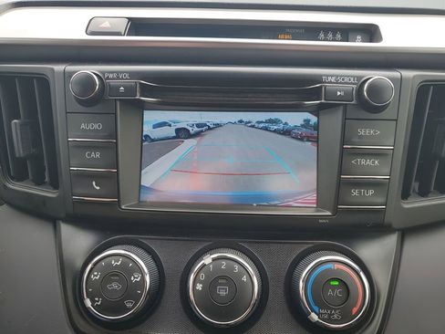 Used 2017 Toyota RAV4 LE image 41