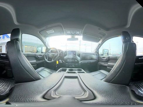 Used 2020 Chevrolet Silverado 2500 Custom w/ Custom Value Package image 34