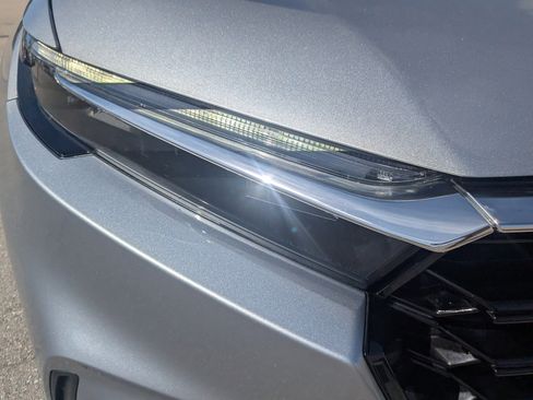 Used 2025 Honda CR-V EX image 9