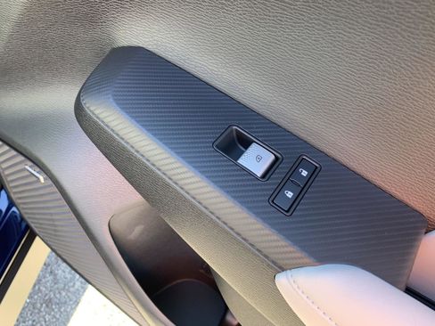 New 2025 Mitsubishi Outlander SE image 24