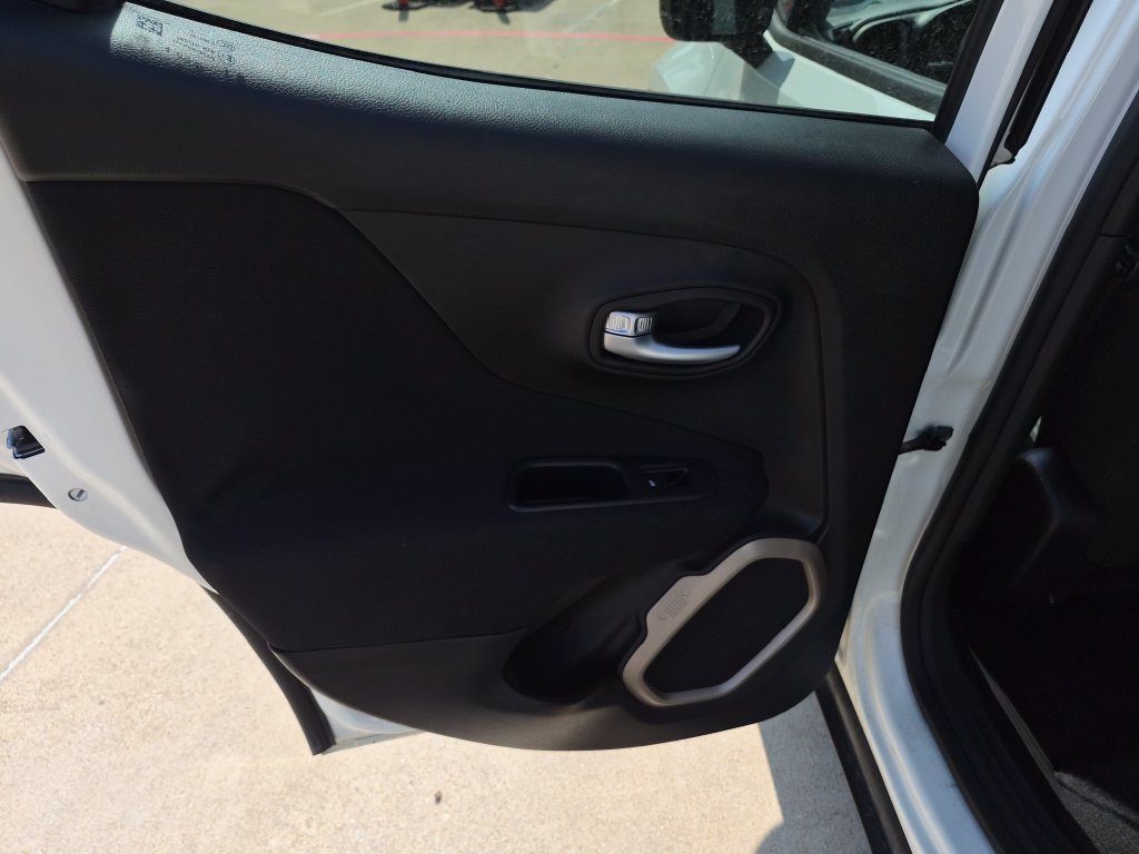 Used 2016 Jeep Renegade Sport w/ Power & Air Group FWD image 13