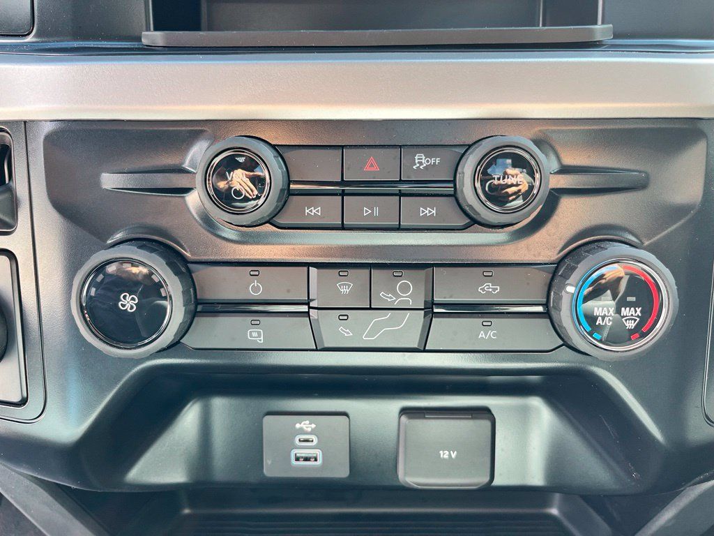 Used 2025 Ford F350 XL RWD image 24