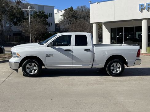 Used 2024 RAM 1500 Classic SLT image 3
