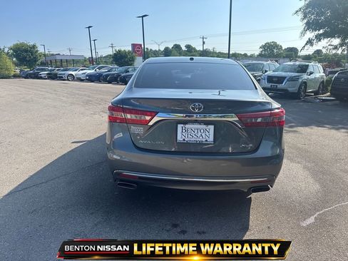 Used 2017 Toyota Avalon XLE Premium image 7