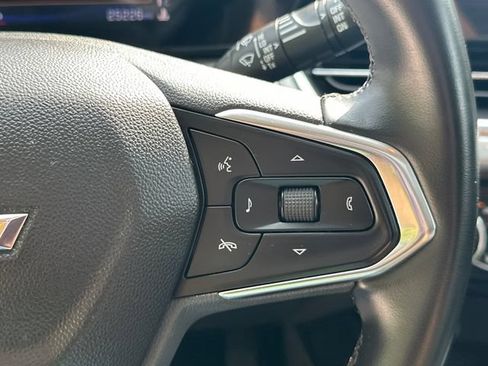 Certified 2024 Chevrolet Trax LT w/ Sunroof Package FWD image 29