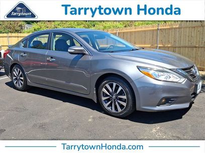 Used 2016 Nissan Altima 2.5 SL w/ 2.5 Technology Package