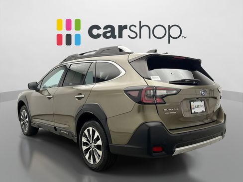Used 2023 Subaru Outback Touring AWD/4WD image 3