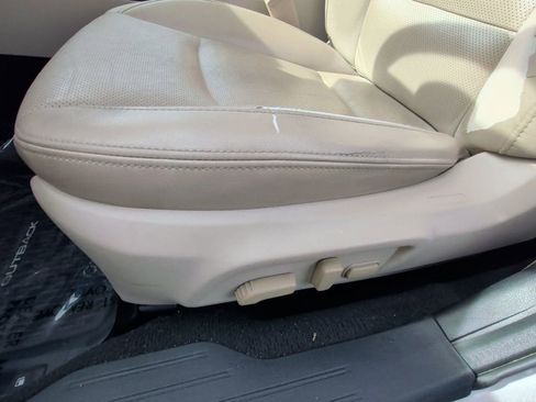 Used 2016 Subaru Outback 2.5i Limited image 13