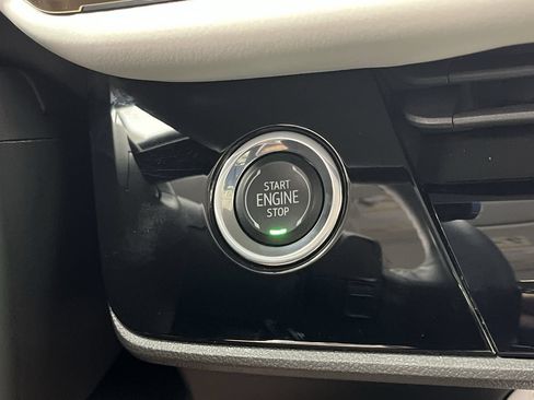 Certified 2025 Buick Envision Avenir AWD/4WD image 22